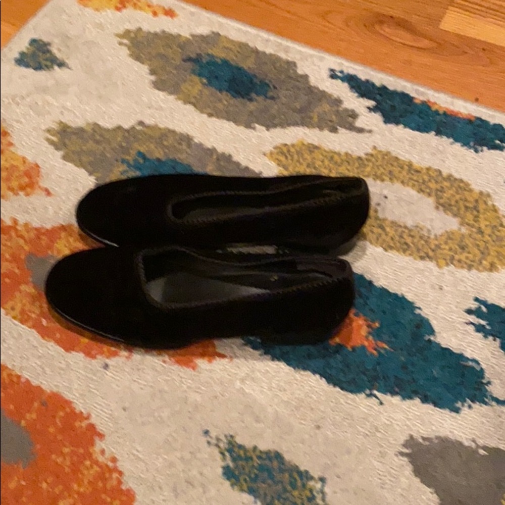 Shoes - Picture 3 of 4